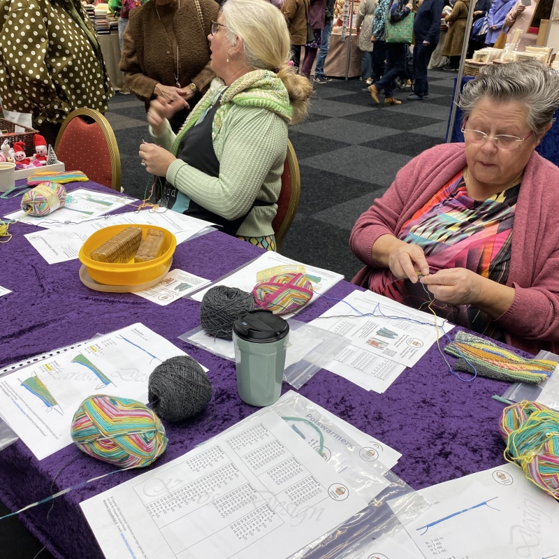 Van de Beursvloer naar de Breinaalden: We zijn begonnen! 🧶✨